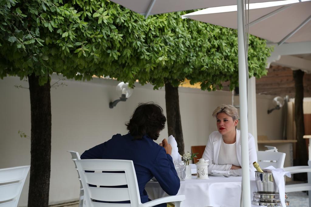 Hotel Barbarella Giugliano In Campania Exteriör bild